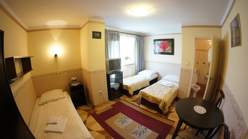 Florian Budget Rooms Krakow Bagian luar foto