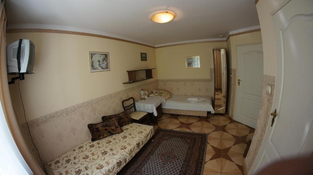 Florian Budget Rooms Krakow Bagian luar foto