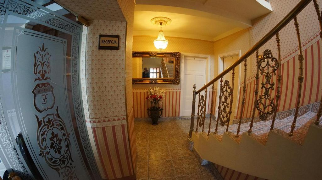 Florian Budget Rooms Krakow Bagian luar foto