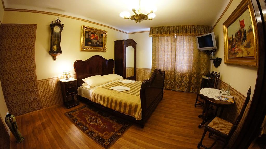 Florian Budget Rooms Krakow Bagian luar foto