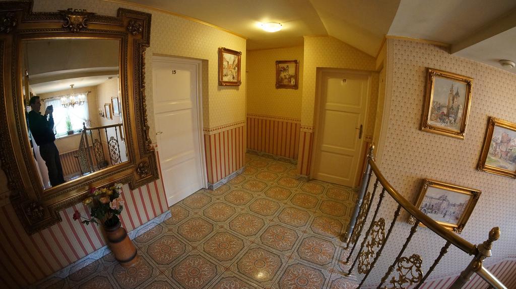 Florian Budget Rooms Krakow Bagian luar foto
