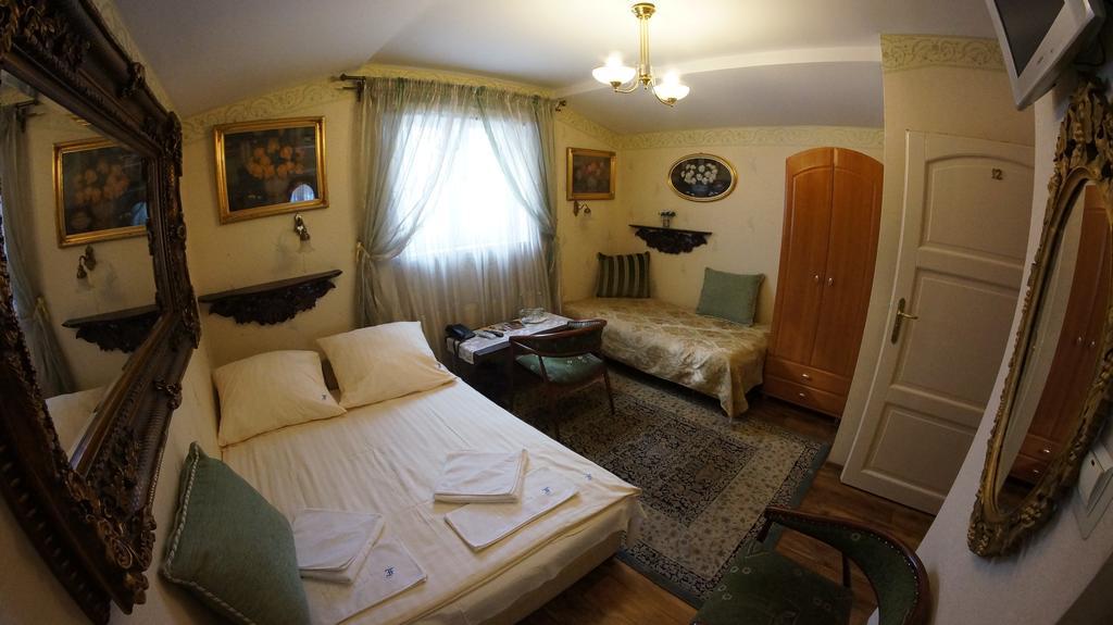 Florian Budget Rooms Krakow Bagian luar foto